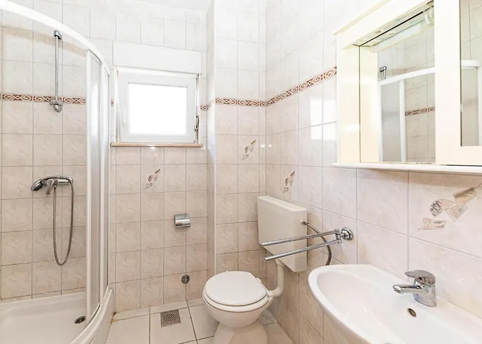 Lovely In Okrug Gornji Apartment Trogir