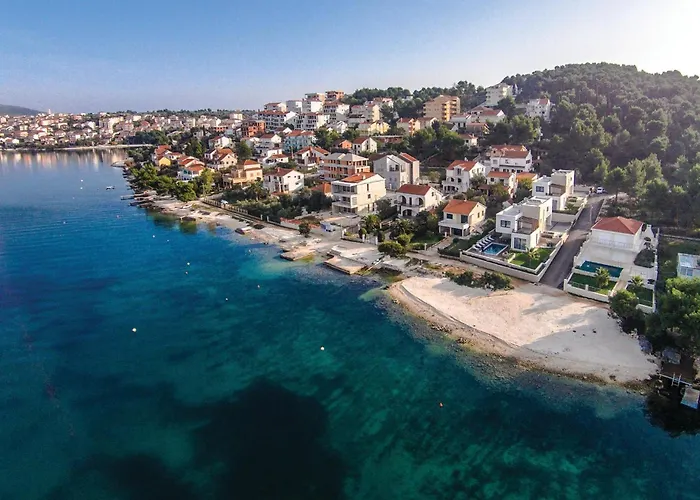 Apartment Lovely In Okrug Gornji